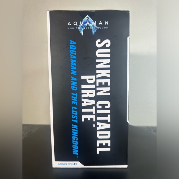 McFarland Toys Sunken Citadel Pirate Aquaman and the Lost Kingdom Mega Figure - Picture 6 of 13